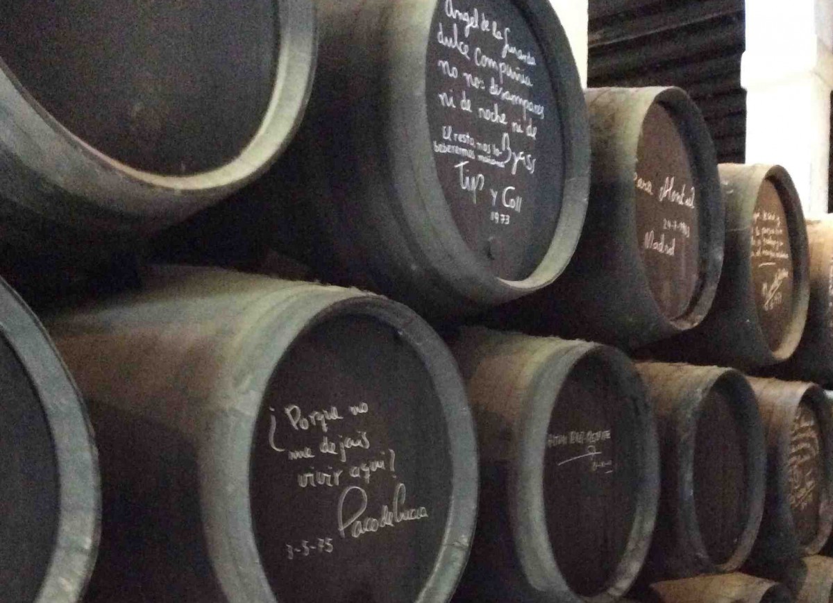 Signierte Sherry-Fässer